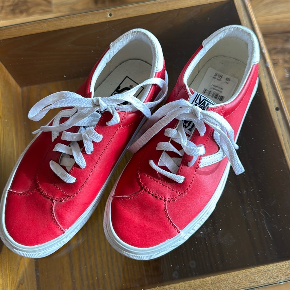 Vans Red Leather Lace-Up Sneakers NWOT – Kids 5 / Women’s 6.5